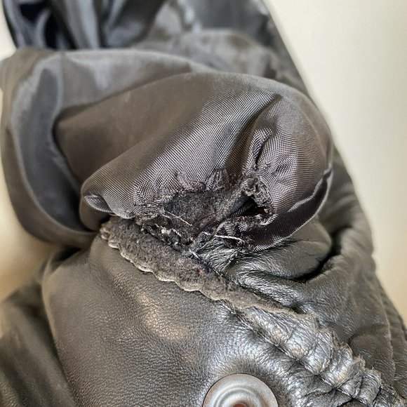 Vintage Oversized Leather Bomber Jacket Black - Picture 12 of 12